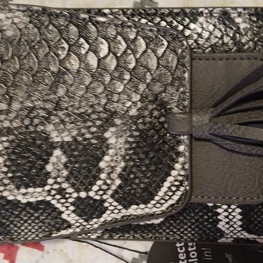 K Carroll Rfid Snakeskin Print Crossbody. NWT - Picture 3 of 14